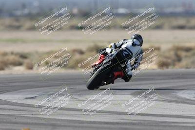 media/Jan-15-2026-Racers Edge (Thu) [[dfebeb70ab]]/3-B Group/Session 4 (Turn 5)/